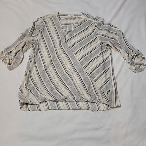 Wrap front blousebwith 3/4 sleeves